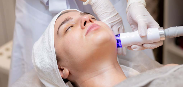 hydrodermabrasion_device