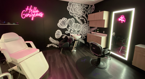 skin-analysis-machine-in-beauty-salon